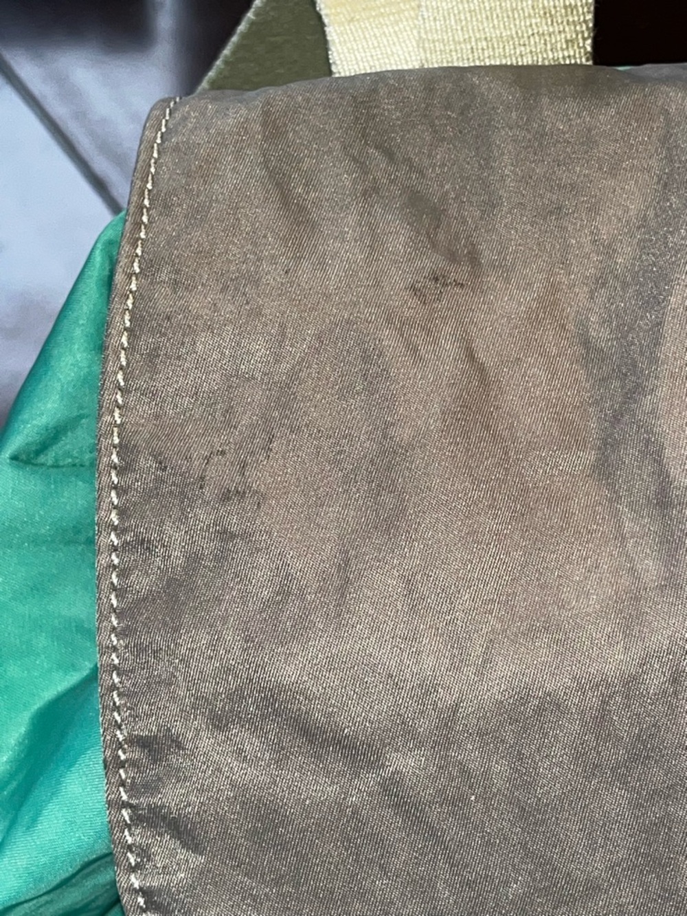 CROCS Turquoise Drawstring Backpack with Striped Front Pocket - Picture 3 of 7